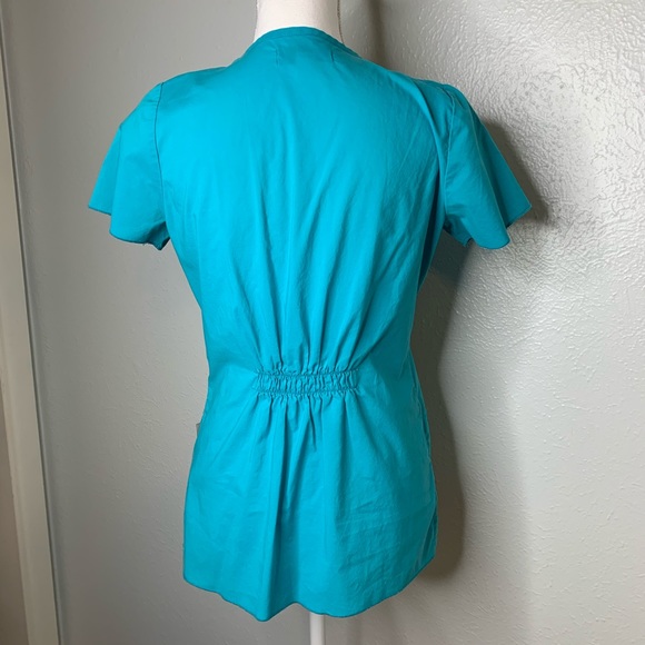 KOI SCRUB TOP - Picture 7 of 14